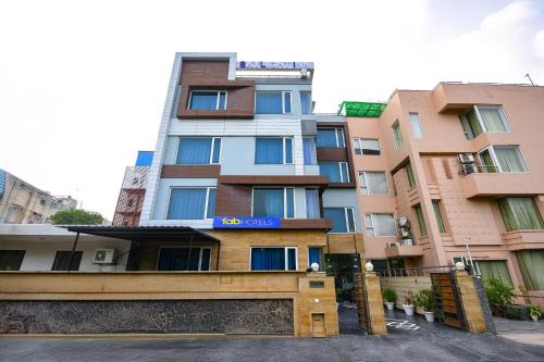 FabHotel Skylight Inn - Artemis Hospital Gurgaon