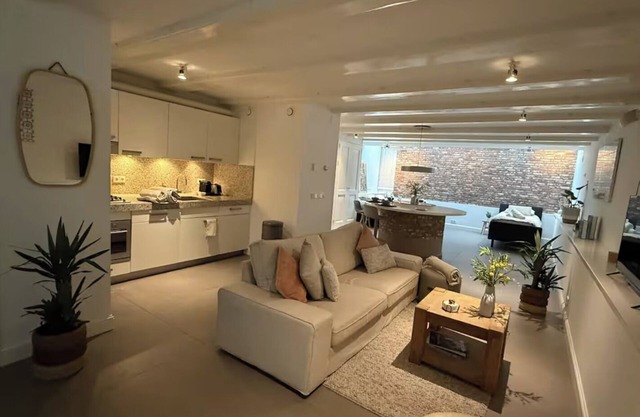 Fabulous apartment with WiFi in charming Amsterdam