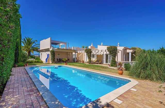 FABULOUS bbq-roof terrace 330° views, WIFI, sea at 1km, 3 bed-, 3 bath, 24 pics!
