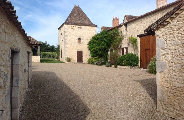 Fabulous Farmhouse with Heated Pool