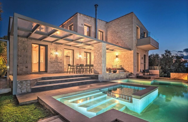 Faidra's Olive Grove 3 bedroom Luxury Villa with a heated pool