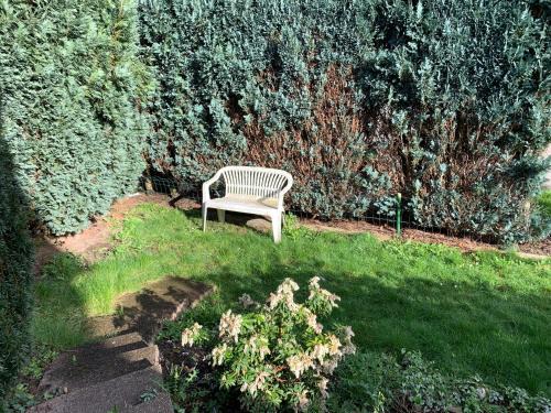 Fair House Near Düsseldorf- 5 Bedrooms, Garden, Terrace Parking