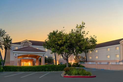 Fairfield Inn & Suites by Marriott San Francisco San Carlos