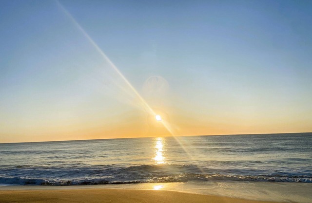 Fall asleep to the sound of waves!