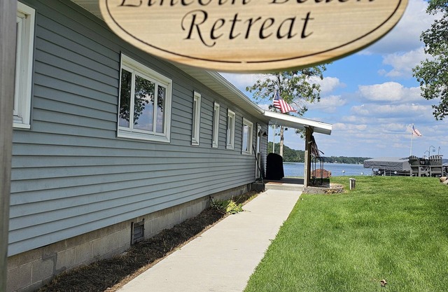 Fall discount rates!nBooking for winter and summer 2026! Sleeps 10