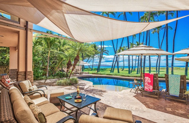 FALL DISCOUNTED SPECIALS - FIVE BEDROOM BEACHFRONT SOUTH MAUI HOME - MODERN!