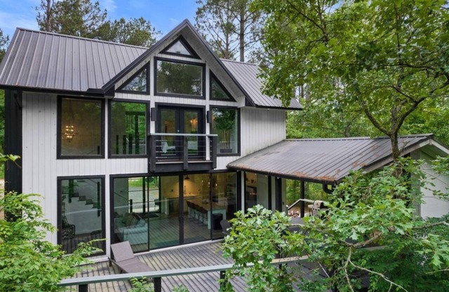 Fall Hideaway - VailsBluff - Romantic Escape