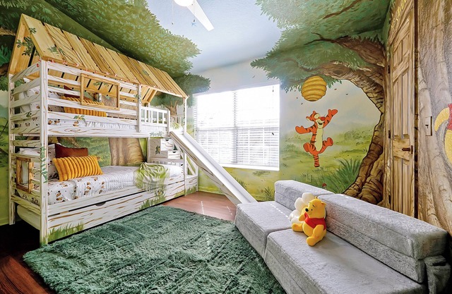 Family, Feast, & Football ★ Disney 4mi ★ H’td Pvt Pool ★ Resort Amenities Galore