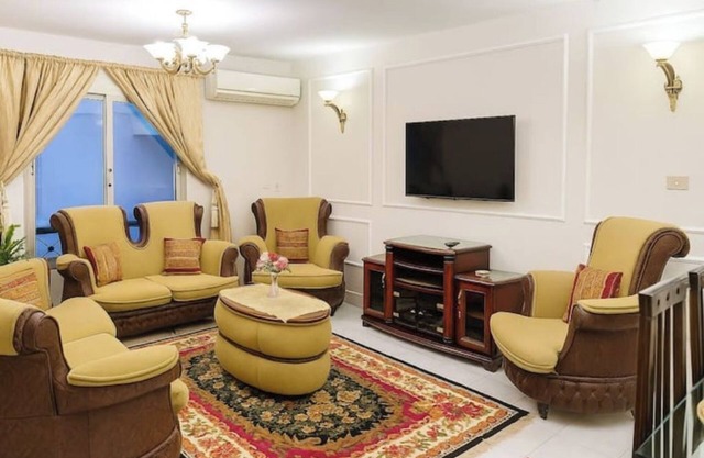 Family-Friendly 2BR Apt | Rehab Center