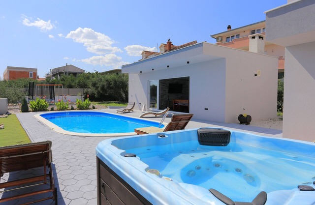 Family friendly house with a swimming pool Kaštel Štafilić, Kaštela (K-21263)