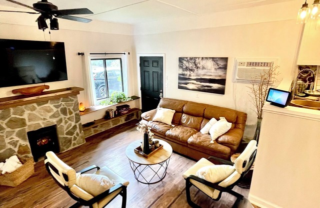 Family friendly 2-bedrm 4 bed guest house with all essentials. 2 night minimum.