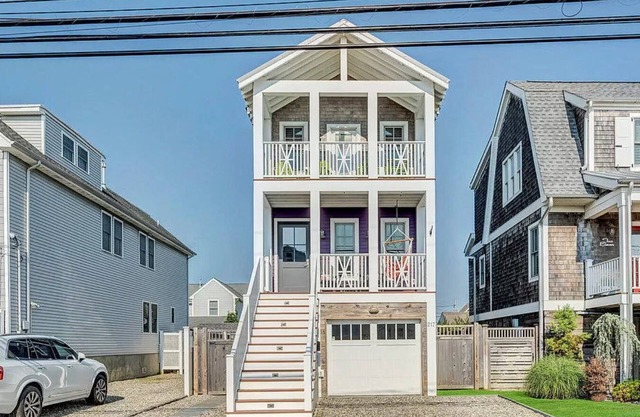 Family-Friendly 3BR House 3 Blocks to Beach