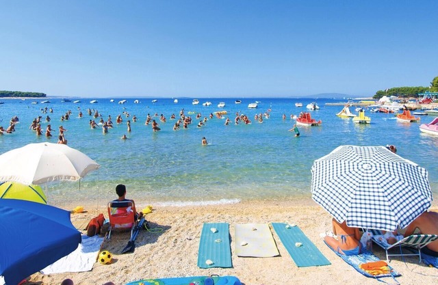 Family friendly house with a swimming pool Banjol, Rab (K-23127)