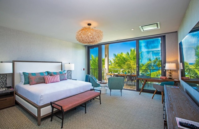 FAMILY FUN & LUXURY ANDAZ PENTHOUSE OCEAN & SUNSET VIEWS FROM LANAI HOT TUB 3 Br/4 Ba for 8