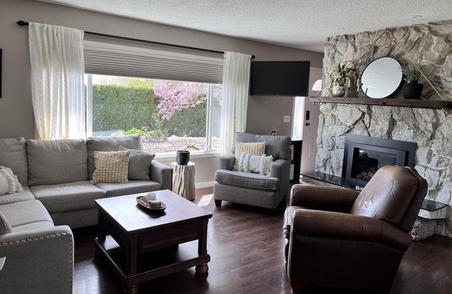 Family getaway in the heart of West Kelowna’s wine country - Legal