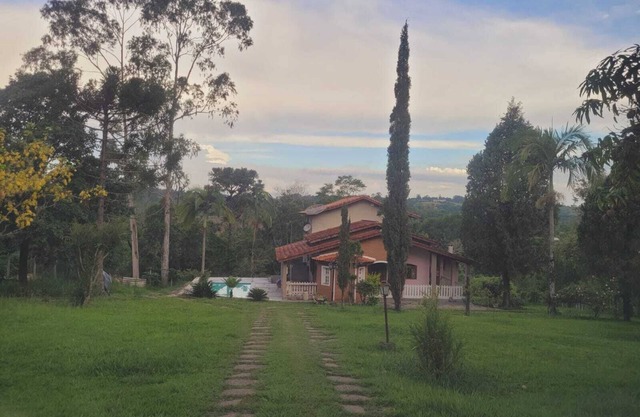 Family Holidays or Leisure with Friends? This Country House in Araçoiaba Has It All!