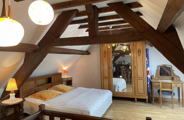 Family home in Arfeuilles, pets allowed, linens included