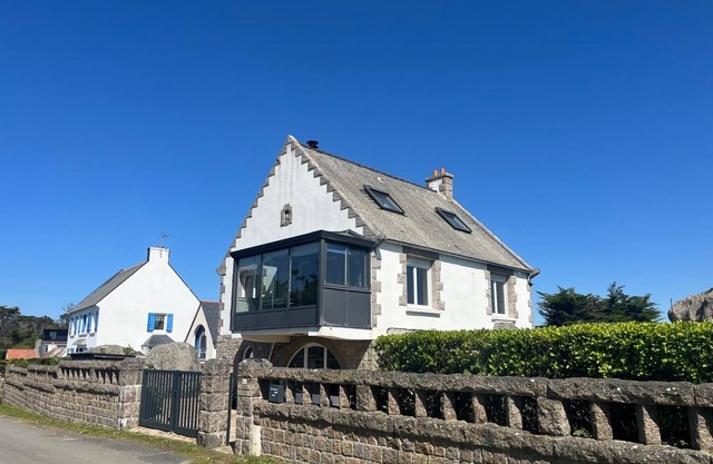 Family House Sea View 100m/1min from the beach