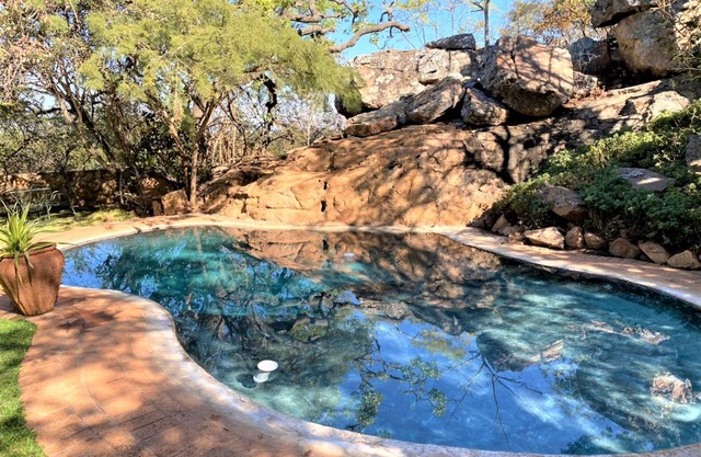 Family Lodge in Natural African Bush - 2115