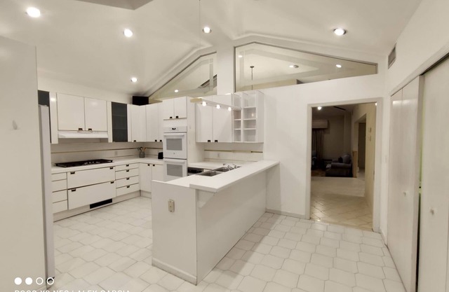 Family nice house with parking and front yard ,