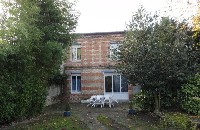 Family pavilion in Sannois - 20 mins PARIS - quality surroundings and greenery