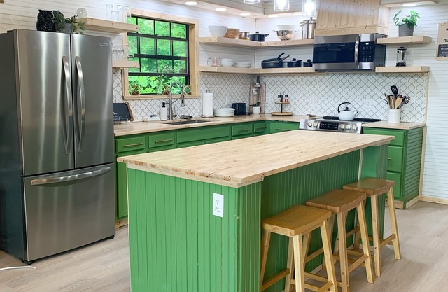 Family & Pet-Friendly Smoky Mtn Retreat w/Views