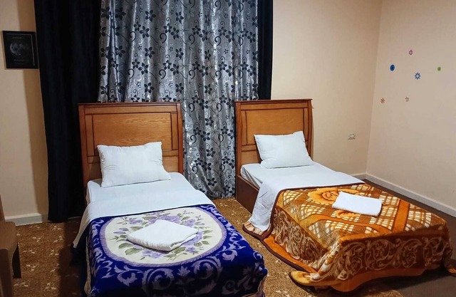 Family Petra Stay 3BR Near Downtown