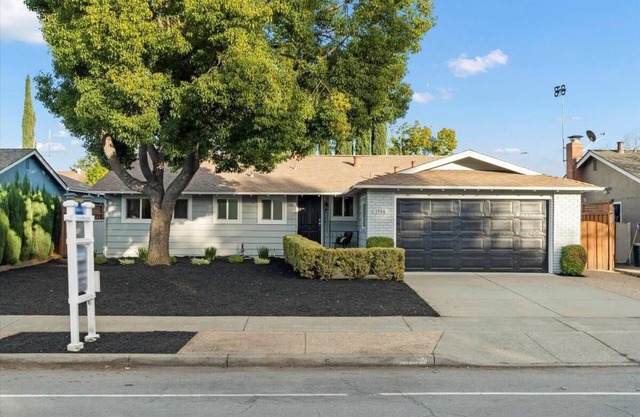 Family-sized 3b SFH, Pet friendly, big backyard, & 5 mins to Santana row!