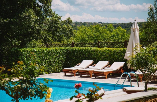 Family villa Kringa with pool in Tinjan