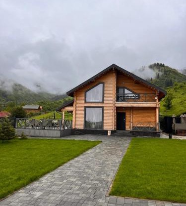 FamilyHouseTabagan гостевой дом,коттедж в горах для компании с террасой и баней