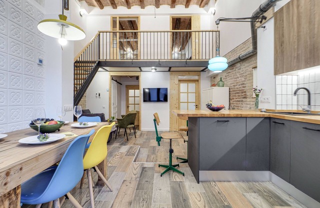 Fantastic 4 room loft in the center, 2 bathrooms