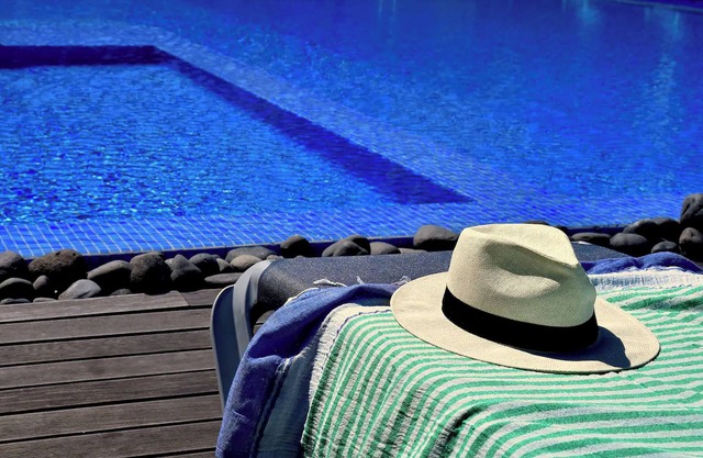 Fantastic pool in the city center!