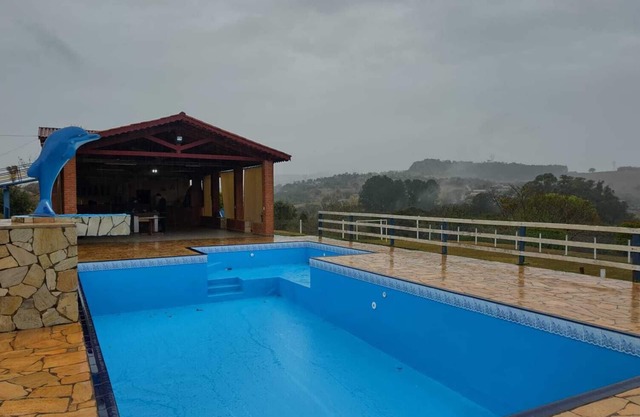 Farm with 4 chalets, large swimming pool and lots of greenery