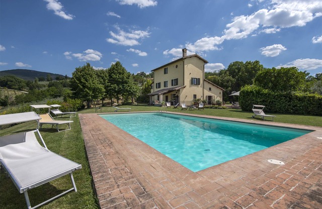 Farmhouse with pool - Spoleto