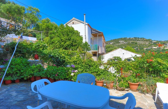 Faros Tessera: Gaios Suite, sea views, near the beach