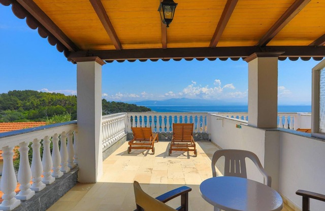 Faros Tria in Gaios With 1 Bedrooms and 1 Bathrooms