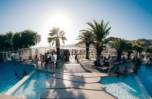 FarOut BeachClub - Rooms & Camping