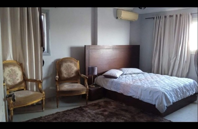 Females Only, Host Is Woman, City Center, Near All