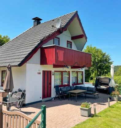 Ferienhaus "Bären Ecke" am See im Bergland