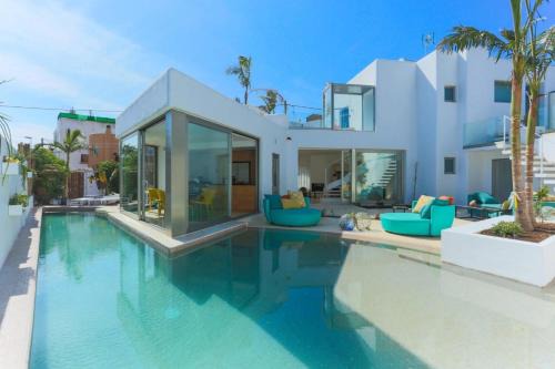 Ferienhaus mit Privatpool für 8 Personen ca 150 qm in Ibiza-Stadt, Ibiza Südküste von Ibiza