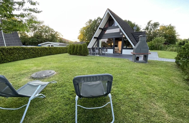 Ferienhaus mit Sauna in Burhave.