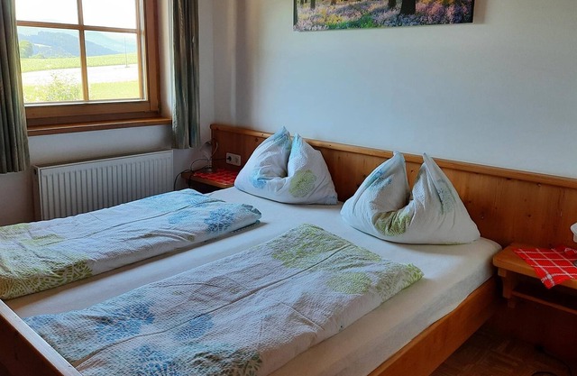 Ferienwohnung Bergsicht, 2 Schlafräume - Pension Hecher