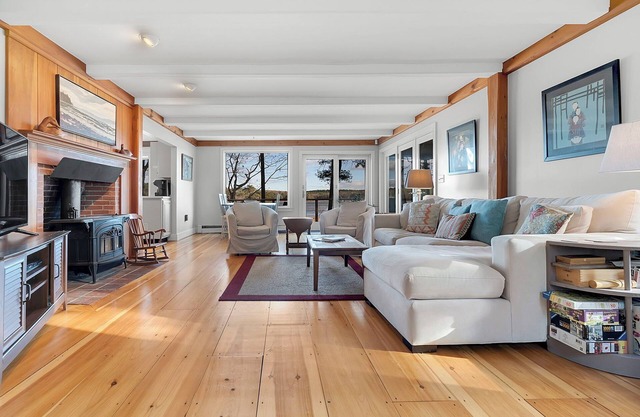 Ferndale House; Woods and Water Views