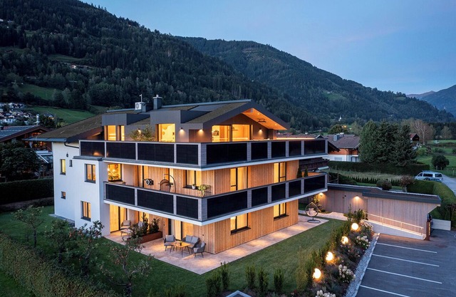 FESH LIVING 1 - smart luxury apartment with sauna near Zell am See/Kaprun