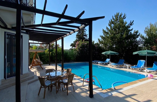 Fethiye ölüdeniz ovacıkta 3 + 1 özel havuzlu villa
