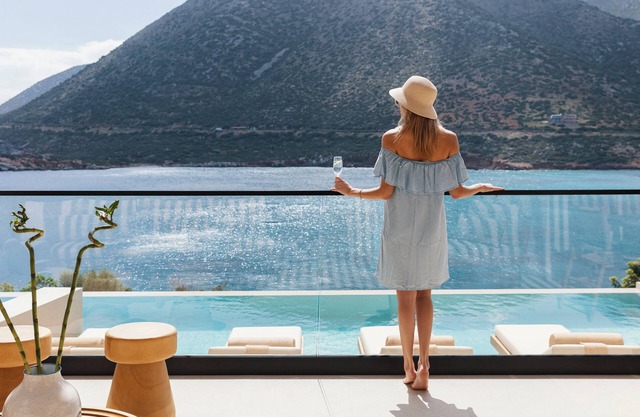 Ficus Seafront Villa, Eco Pool & Close to Beach