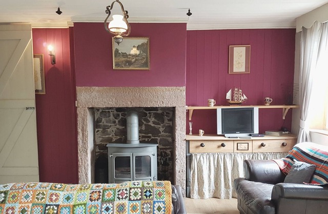 Field view cottage -2 bed cottage in Port Carlisle