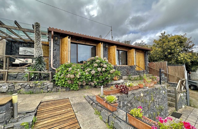 Finca El Lagado with Jacuzzi and beautiful views