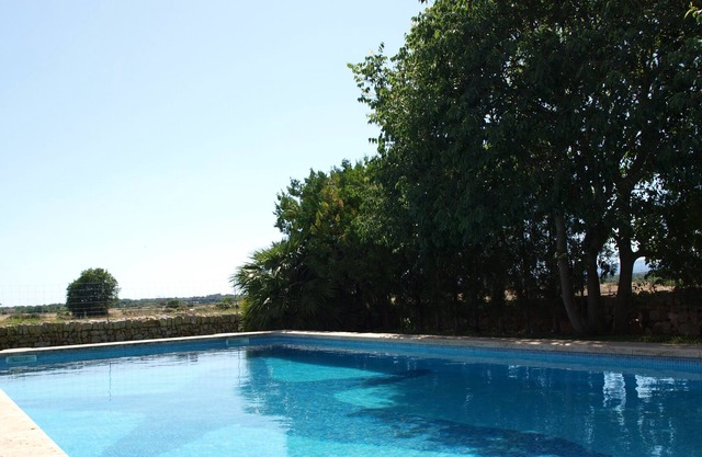 Finca with a large pool away from mass tourism