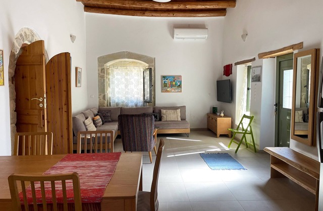 Finika House & Garden - Traditional charm with modern comfort. Vori, South Crete